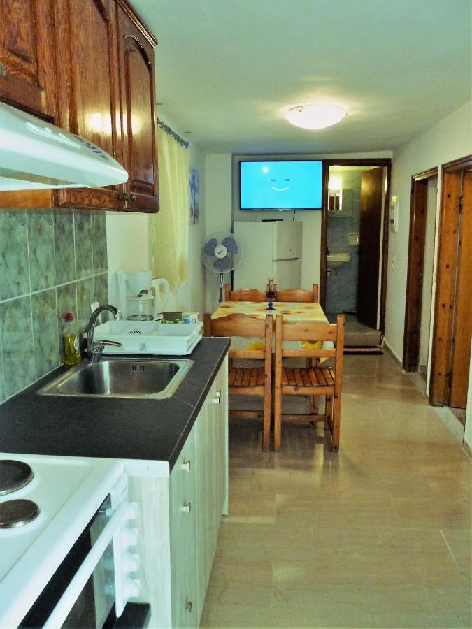 Giannis Apartment Агиос Георгиос Пагон Екстериор снимка